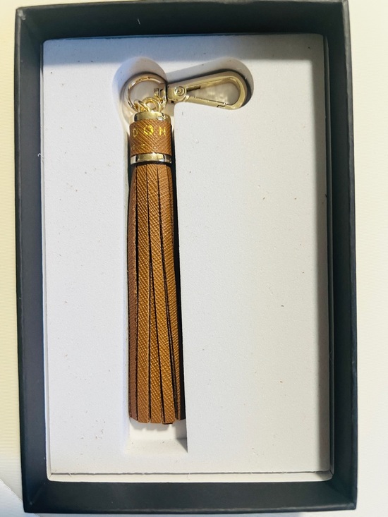 Fedon Accessories - NIB FEDON 1919 CHARME LEATHER KEYCHAIN/ BAG CHARM FRINGE IN INCA GOLD